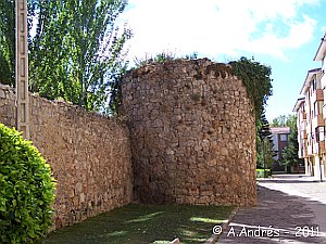 Paseo de la Barbacana