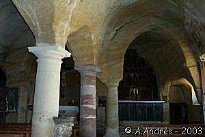 Interior de la ermita rupestre