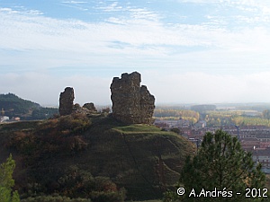 Castillo y Saldaña al fondo