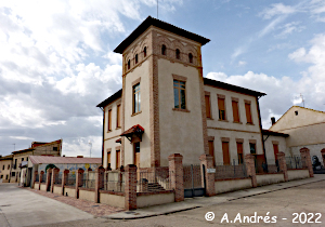 Edificio de usos múltiples Edificio de usos múltiples
