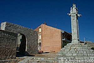 Rollo y puerta del Postigo